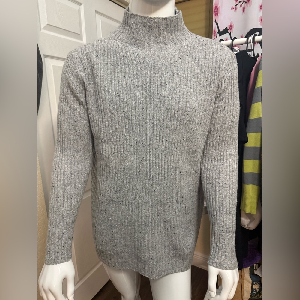Halogen Light Gray Knit Top